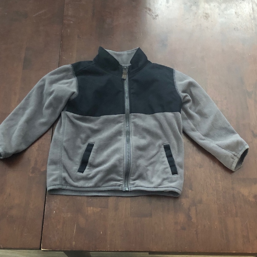 🥤 Carter's Two-Tone Gray and Black Fleece Zip Jacket
